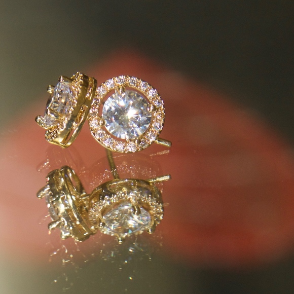14kt Gold Dipped Swarovski Studs in Halo Setting - Picture 5 of 8